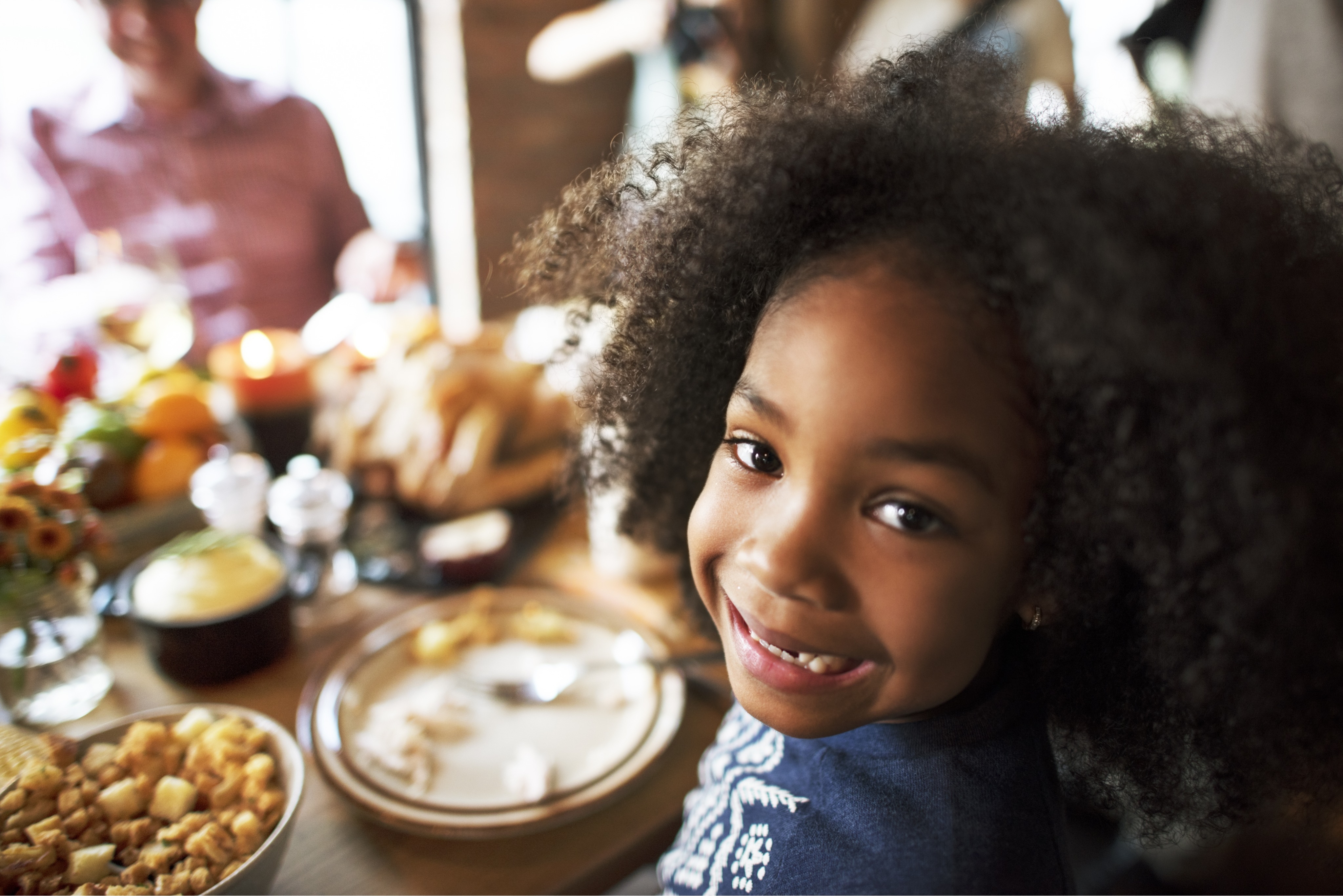 
Cómo ayudar a los niños que tienen dificultades con ciertas comidas durante las cenas festivas 